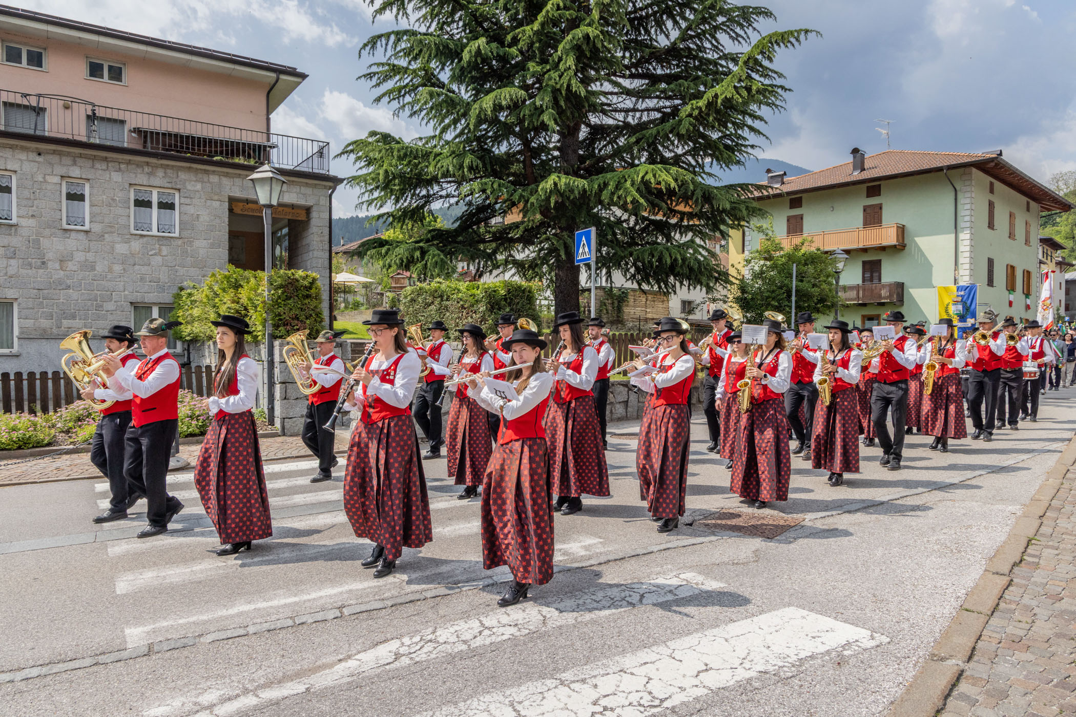 CORPO BANDISTICO "SASSO ROSSO" DI DIMARO